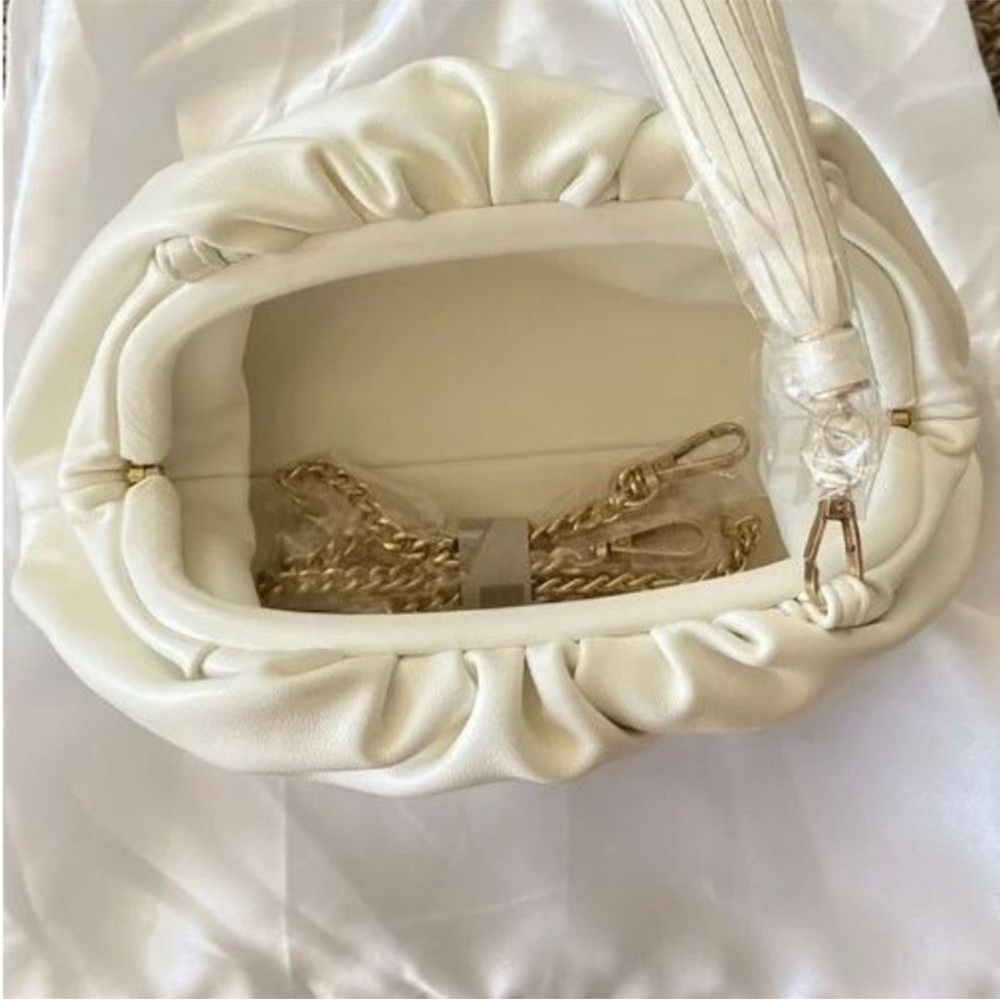 New Understated Leather clamshell clutch  Vegan Leather handbag/Crossbody ivory - Picture 12 of 16